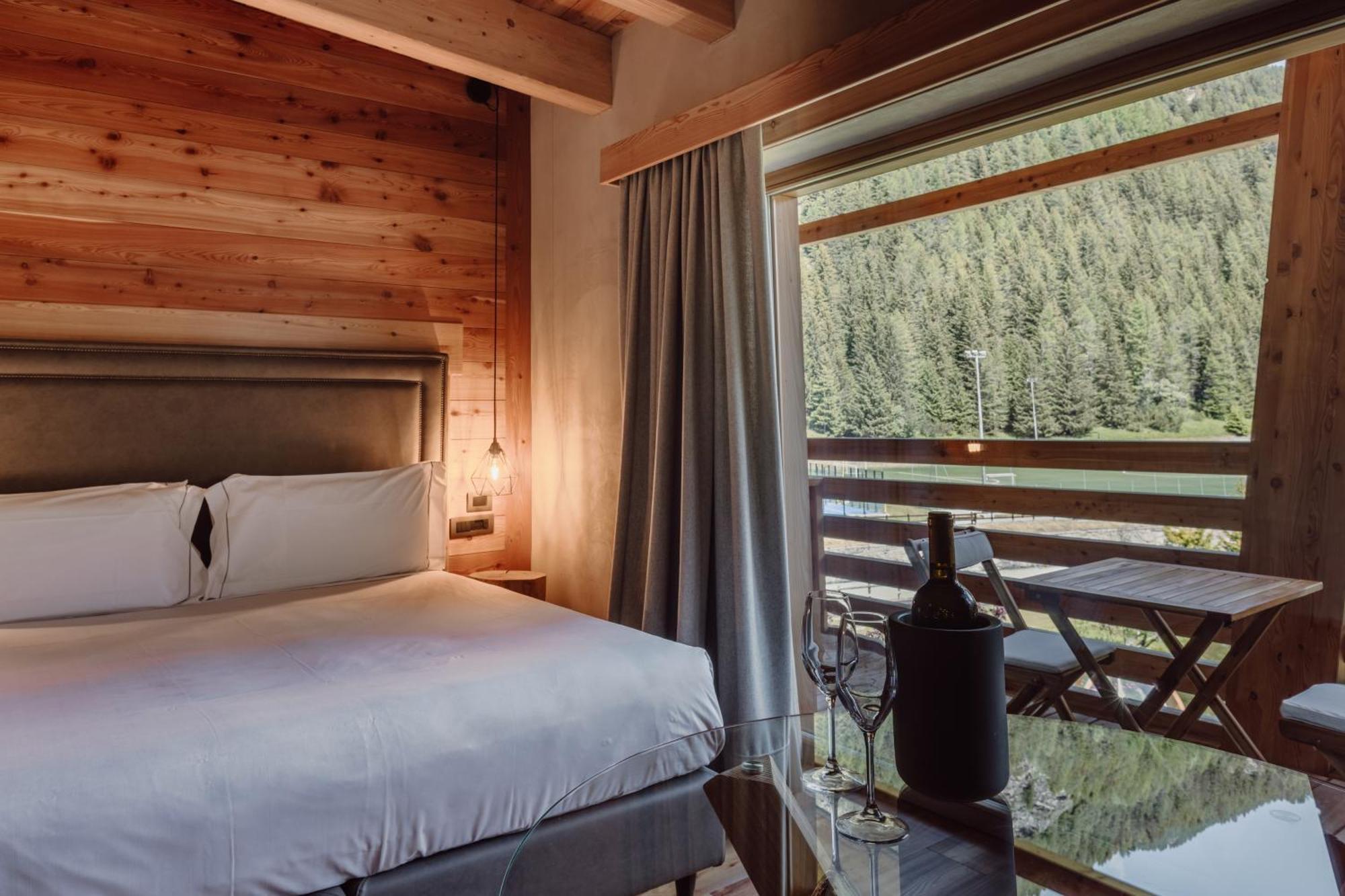 Au Charmant Petit Lac - Ecohotel Parc & Spa Champoluc Exterior foto